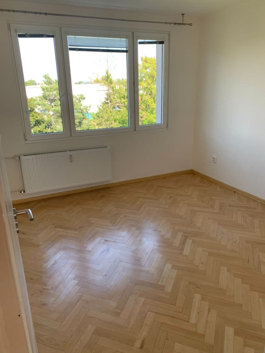 2 bedroom flat to rent, 50 m², sídliště U Nádraží, Jindřichův Hradec, Jihočeský Region 2 bedroom flat to rent, 50 m², sídliště U Nádraží, Jindřichův Hradec, Jihočeský Region