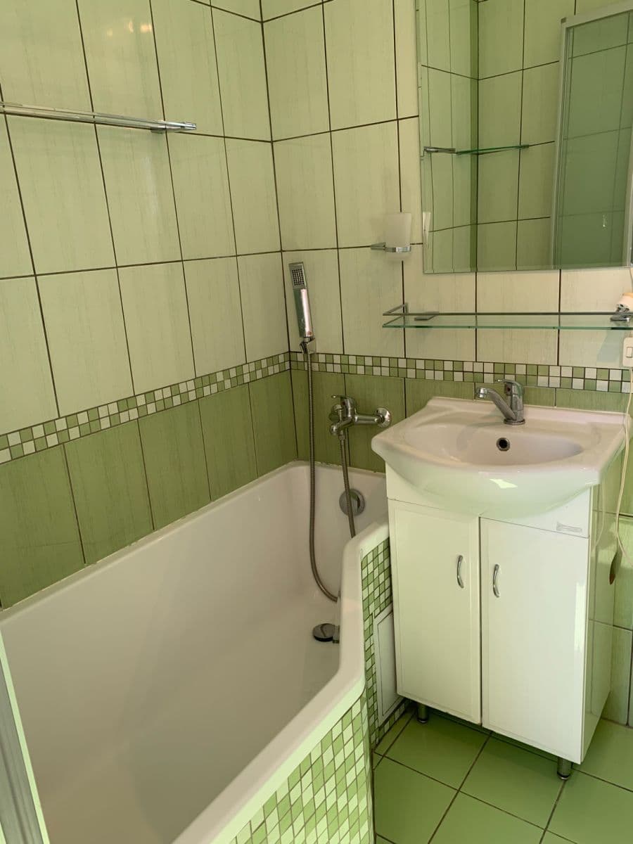 2 bedroom flat to rent, 50 m², sídliště U Nádraží, Jindřichův Hradec, Jihočeský Region 2 bedroom flat to rent, 50 m², sídliště U Nádraží, Jindřichův Hradec, Jihočeský Region