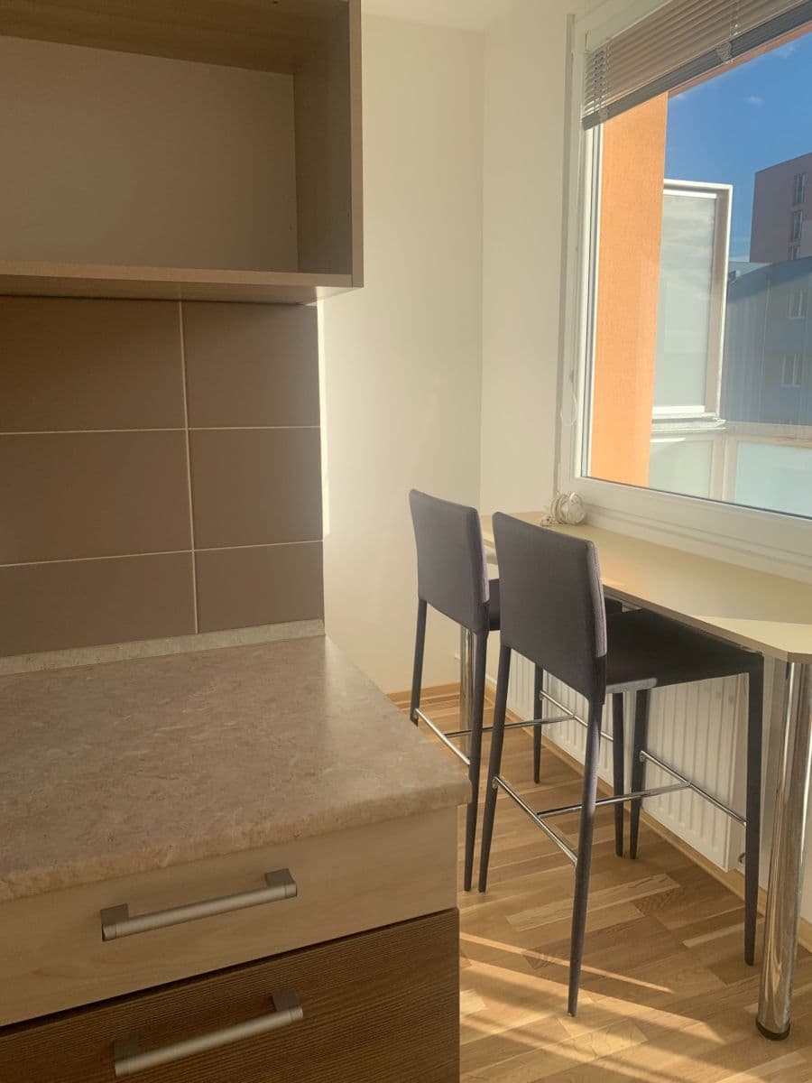 2 bedroom flat to rent, 50 m², sídliště U Nádraží, Jindřichův Hradec, Jihočeský Region 2 bedroom flat to rent, 50 m², sídliště U Nádraží, Jindřichův Hradec, Jihočeský Region