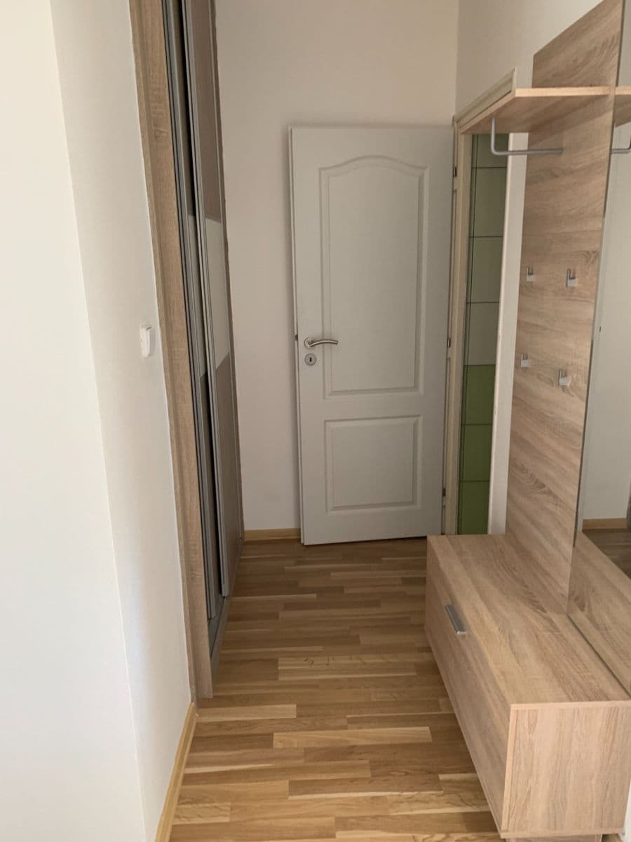 2 bedroom flat to rent, 50 m², sídliště U Nádraží, Jindřichův Hradec, Jihočeský Region 2 bedroom flat to rent, 50 m², sídliště U Nádraží, Jindřichův Hradec, Jihočeský Region