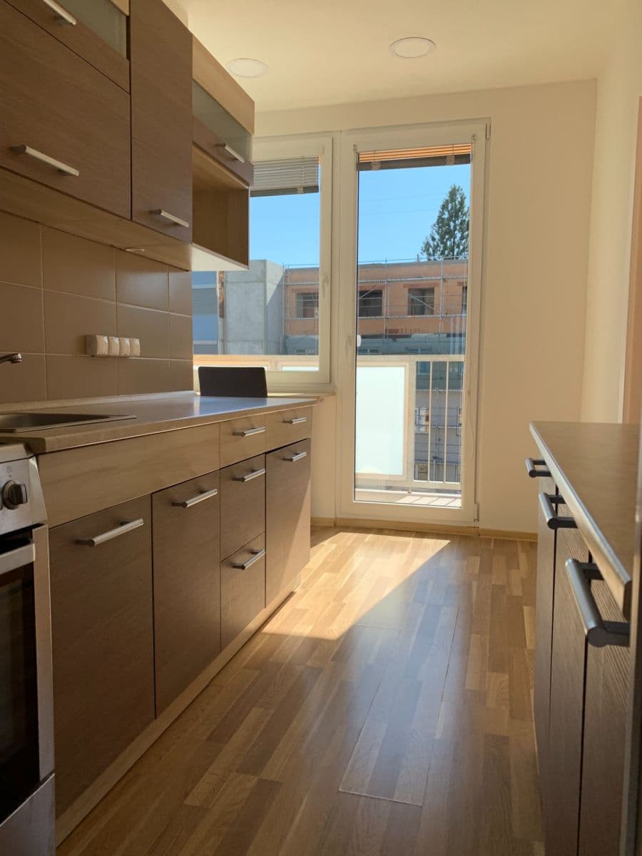 2 bedroom flat to rent, 50 m², sídliště U Nádraží, Jindřichův Hradec, Jihočeský Region 2 bedroom flat to rent, 50 m², sídliště U Nádraží, Jindřichův Hradec, Jihočeský Region