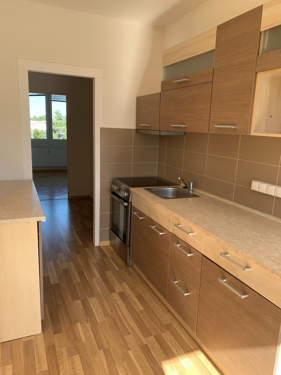 2 bedroom flat to rent, 50 m², sídliště U Nádraží, Jindřichův Hradec, Jihočeský Region 2 bedroom flat to rent, 50 m², sídliště U Nádraží, Jindřichův Hradec, Jihočeský Region