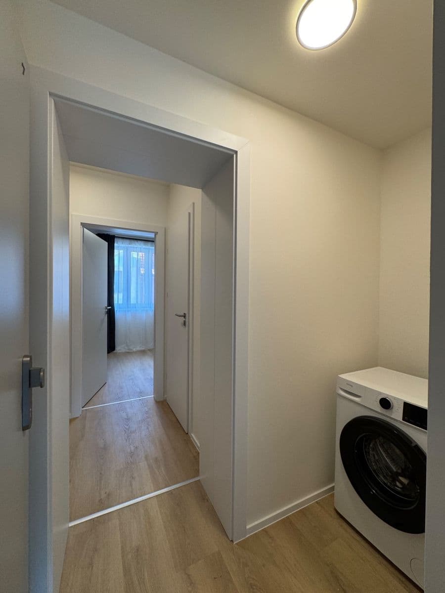 Studio flat to rent, 20 m², Za Návsí, Prague, Prague Studio flat to rent, 20 m², Za Návsí, Prague, Prague