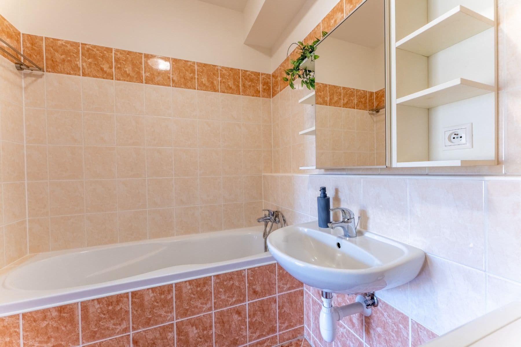 2 bedroom with open-plan kitchen flat for sale, 80 m², Sicherova, Prague, Prague 2 bedroom with open-plan kitchen flat for sale, 80 m², Sicherova, Prague, Prague