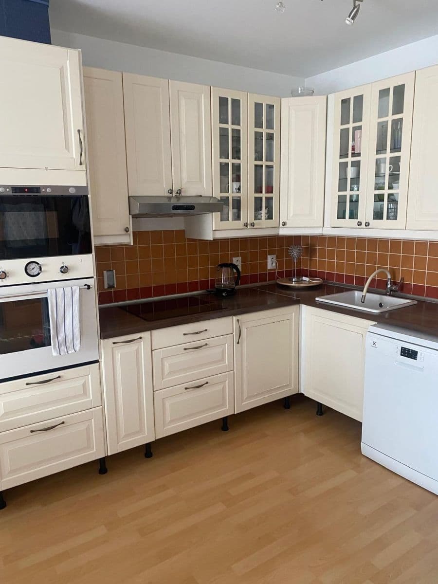 1 bedroom with open-plan kitchen flat to rent, 79 m², K Pískovně, Strančice, Středočeský Region 1 bedroom with open-plan kitchen flat to rent, 79 m², K Pískovně, Strančice, Středočeský Region
