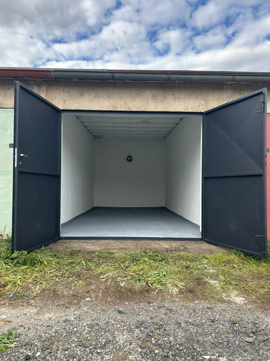 garage for sale, 18 m², Mladá Boleslav, Středočeský Region garage for sale, 18 m², Mladá Boleslav, Středočeský Region