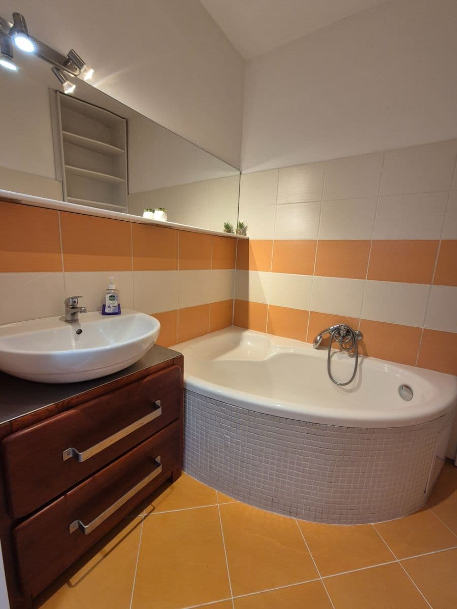 2 bedroom flat for sale, 95 m², Skřivánčí, Jablonec nad Nisou, Liberecký Region 2 bedroom flat for sale, 95 m², Skřivánčí, Jablonec nad Nisou, Liberecký Region