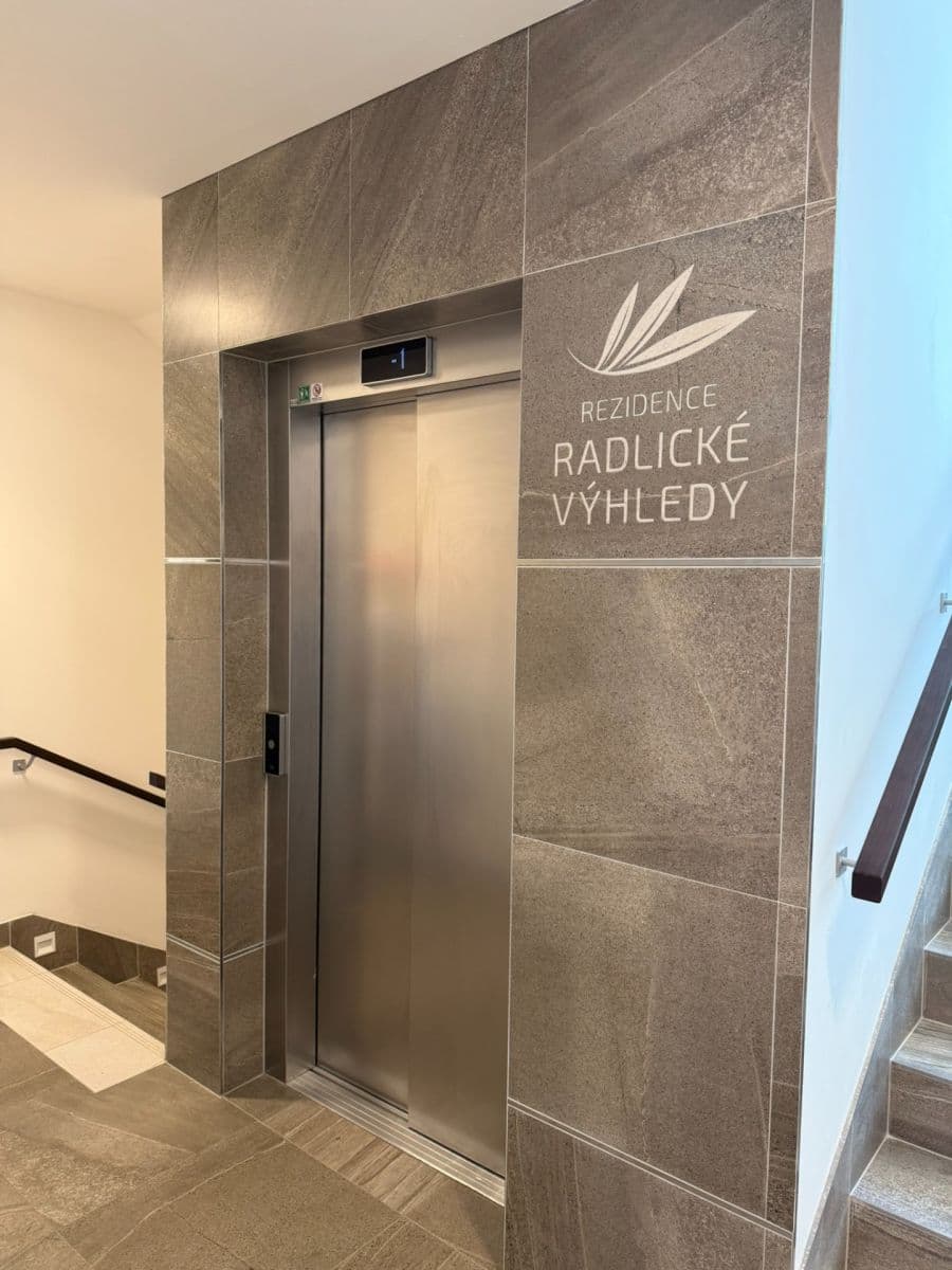 Studio flat to rent, 33 m², Lučištníků, Prague, Prague Studio flat to rent, 33 m², Lučištníků, Prague, Prague