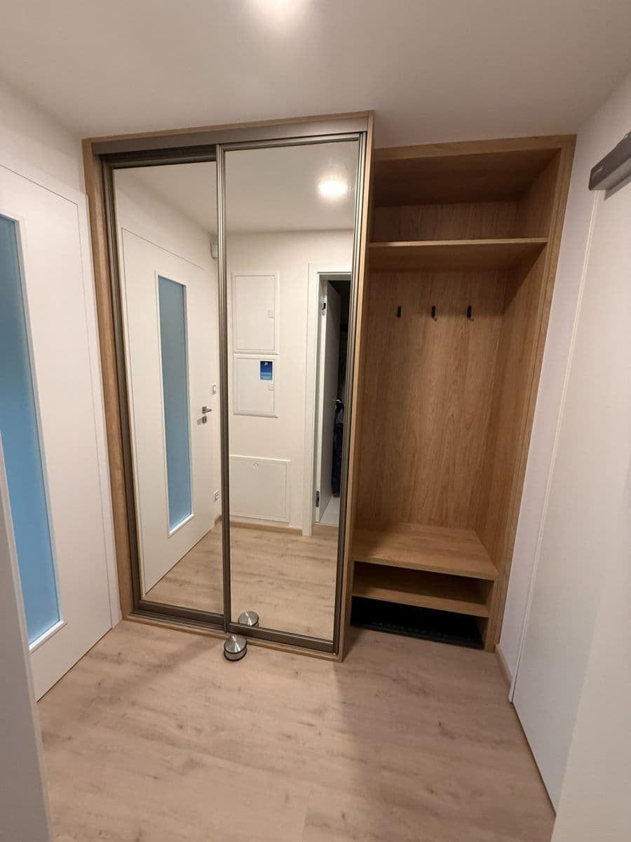 Studio flat to rent, 33 m², Lučištníků, Prague, Prague Studio flat to rent, 33 m², Lučištníků, Prague, Prague