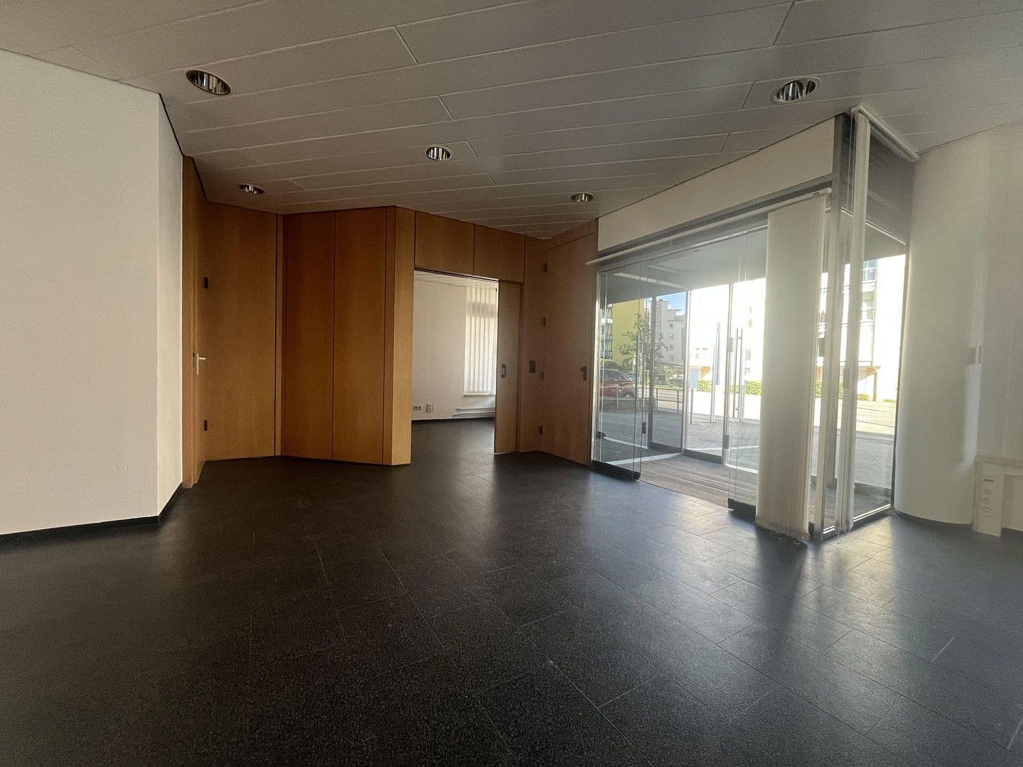 non-residential property to rent, 100 m², Römerstrasse 216, Heidelberg, Baden-Württemberg non-residential property to rent, 100 m², Römerstrasse 216, Heidelberg, Baden-Württemberg