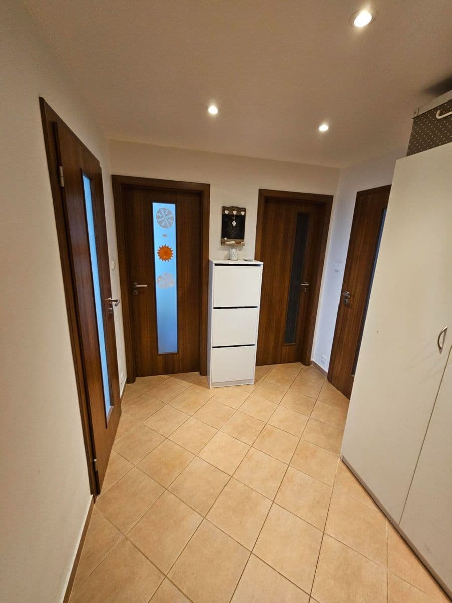 2 bedroom with open-plan kitchen flat to rent, 63 m², Kotorská, Prague, Prague 2 bedroom with open-plan kitchen flat to rent, 63 m², Kotorská, Prague, Prague