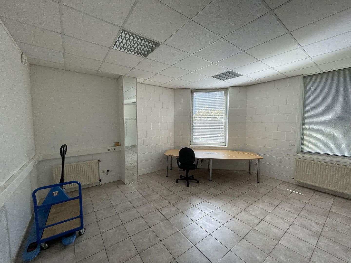 office to rent, 275 m², Weihersfeld 34, Brüggen, North Rhine-Westphalia office to rent, 275 m², Weihersfeld 34, Brüggen, North Rhine-Westphalia