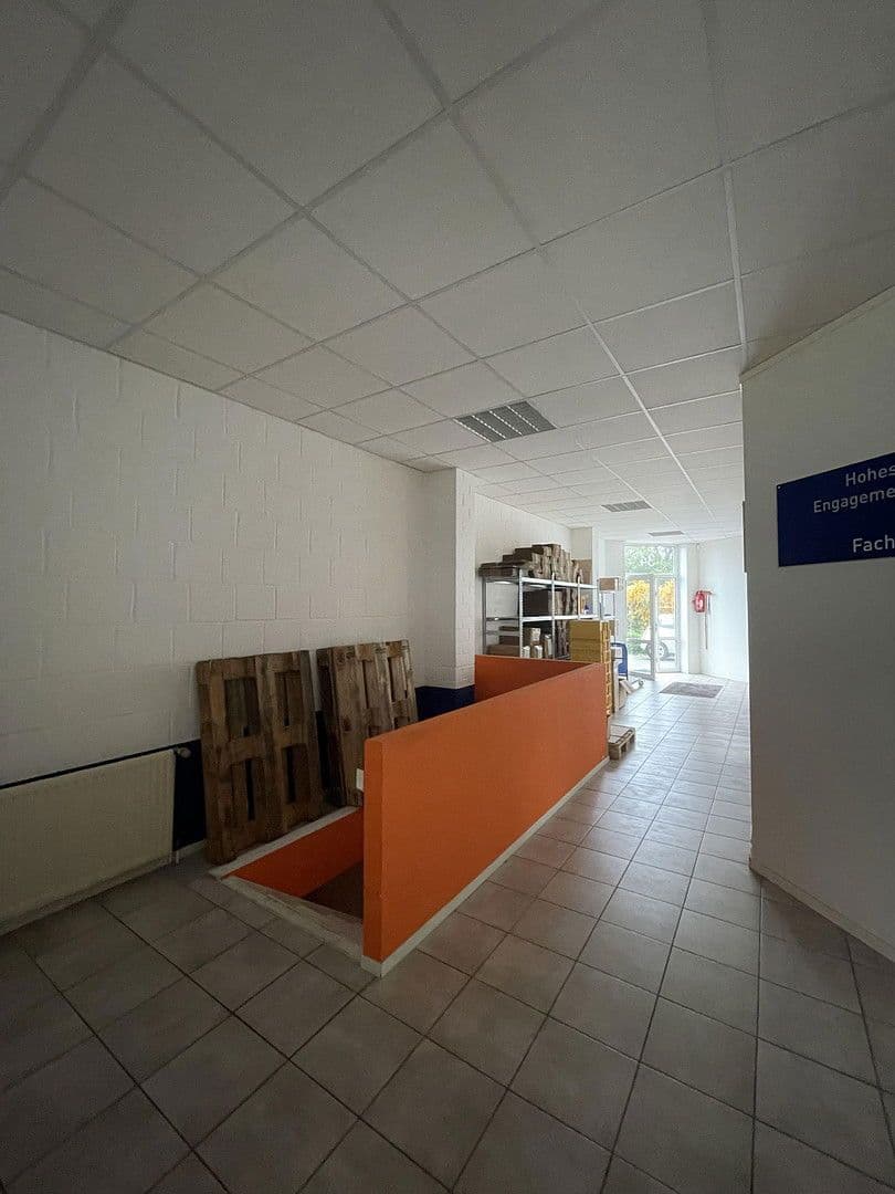 office to rent, 275 m², Weihersfeld 34, Brüggen, North Rhine-Westphalia office to rent, 275 m², Weihersfeld 34, Brüggen, North Rhine-Westphalia