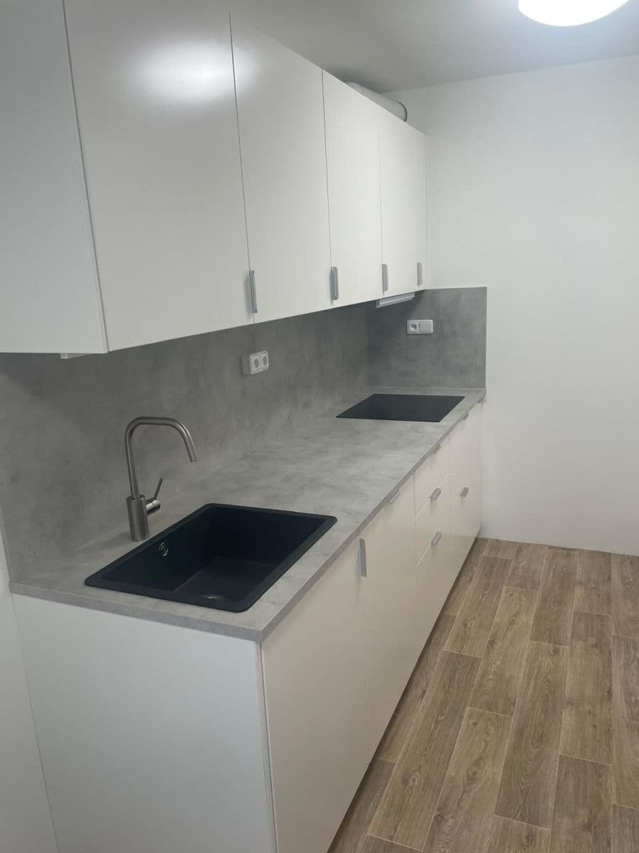 3 bedroom flat to rent, 73 m², Markušova, Prague, Prague 3 bedroom flat to rent, 73 m², Markušova, Prague, Prague