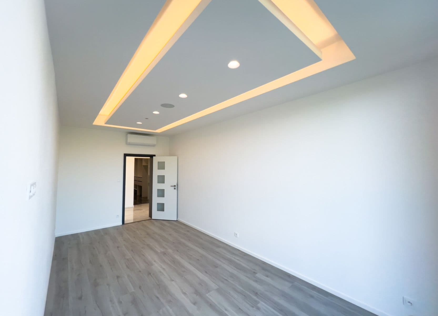 house for sale, 280 m², Oblouková, Všestary, Středočeský Region house for sale, 280 m², Oblouková, Všestary, Středočeský Region