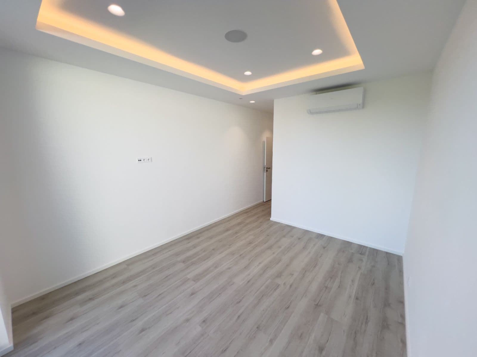 house for sale, 280 m², Oblouková, Všestary, Středočeský Region house for sale, 280 m², Oblouková, Všestary, Středočeský Region