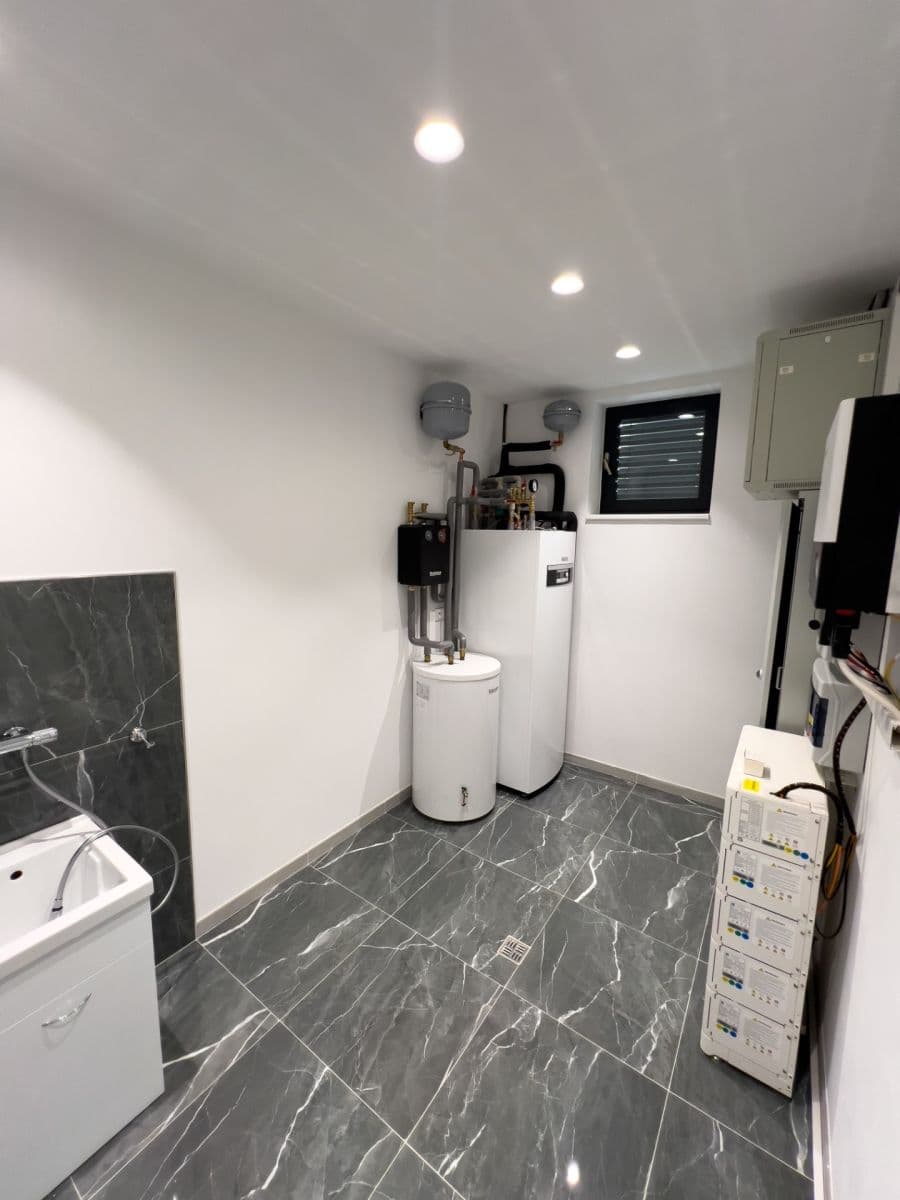 house for sale, 280 m², Oblouková, Všestary, Středočeský Region house for sale, 280 m², Oblouková, Všestary, Středočeský Region