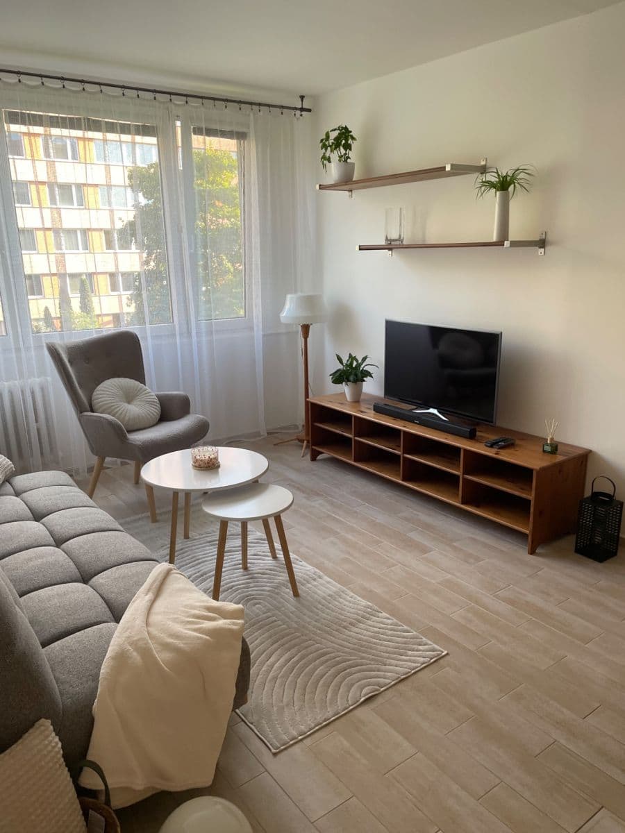 1 bedroom with open-plan kitchen flat to rent, 42 m², Pujmanové, Prague, Prague 1 bedroom with open-plan kitchen flat to rent, 42 m², Pujmanové, Prague, Prague