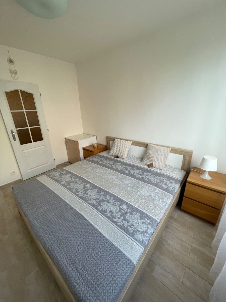1 bedroom with open-plan kitchen flat to rent, 42 m², Pujmanové, Prague, Prague 1 bedroom with open-plan kitchen flat to rent, 42 m², Pujmanové, Prague, Prague