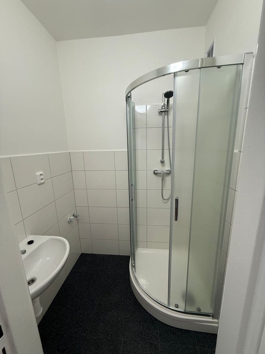 4 bedroom flat for sale, 81 m², 5. května, Plesná, Karlovarský Region 4 bedroom flat for sale, 81 m², 5. května, Plesná, Karlovarský Region