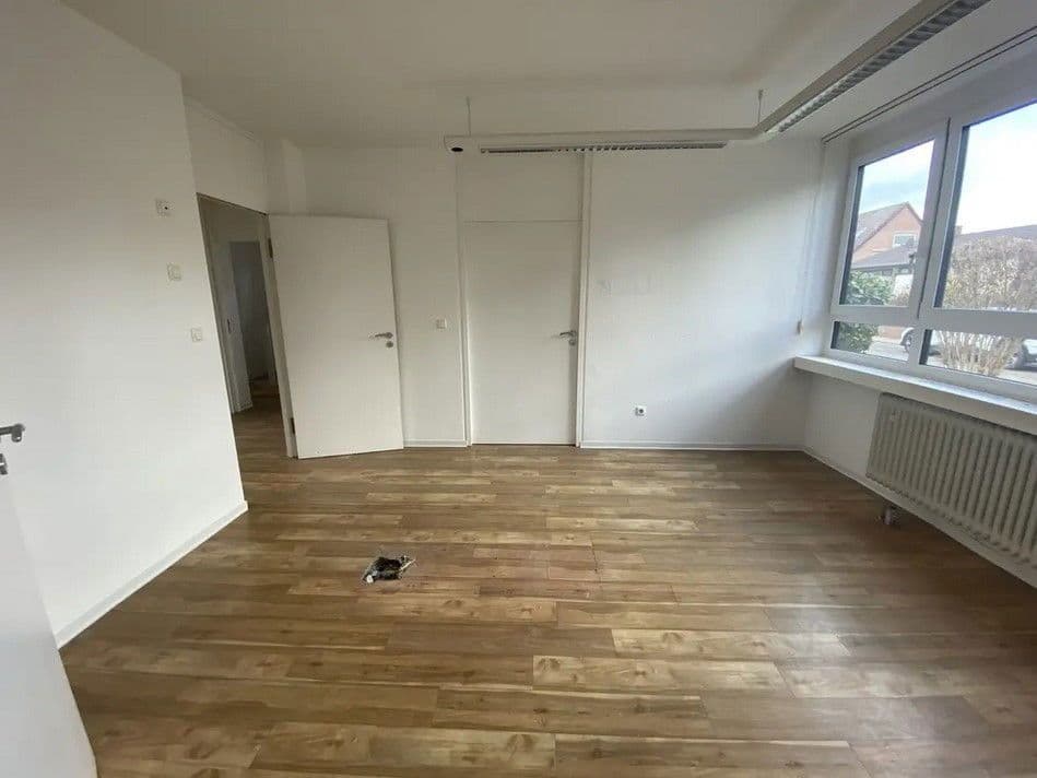 office to rent, 120 m², Stockstadt am Rhein, Hesse office to rent, 120 m², Stockstadt am Rhein, Hesse