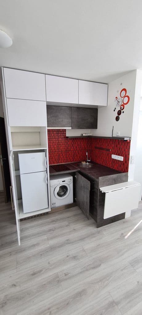 Studio flat to rent, 35 m², Bílinská, Prague, Prague Studio flat to rent, 35 m², Bílinská, Prague, Prague
