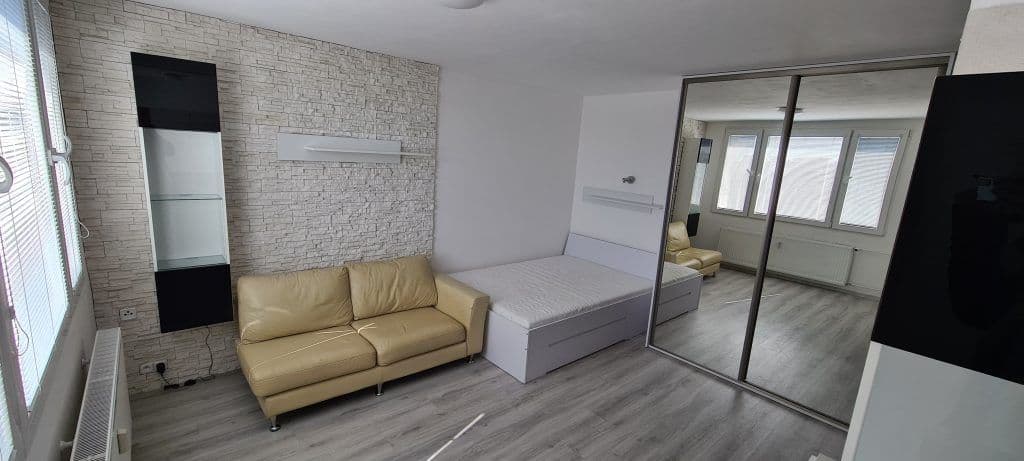 Studio flat to rent, 35 m², Bílinská, Prague, Prague Studio flat to rent, 35 m², Bílinská, Prague, Prague