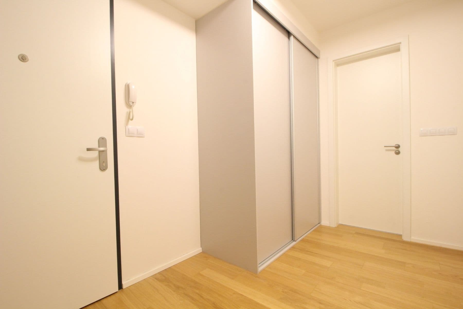 1 bedroom with open-plan kitchen flat to rent, 62 m², Plzákova, Prague, Prague 1 bedroom with open-plan kitchen flat to rent, 62 m², Plzákova, Prague, Prague