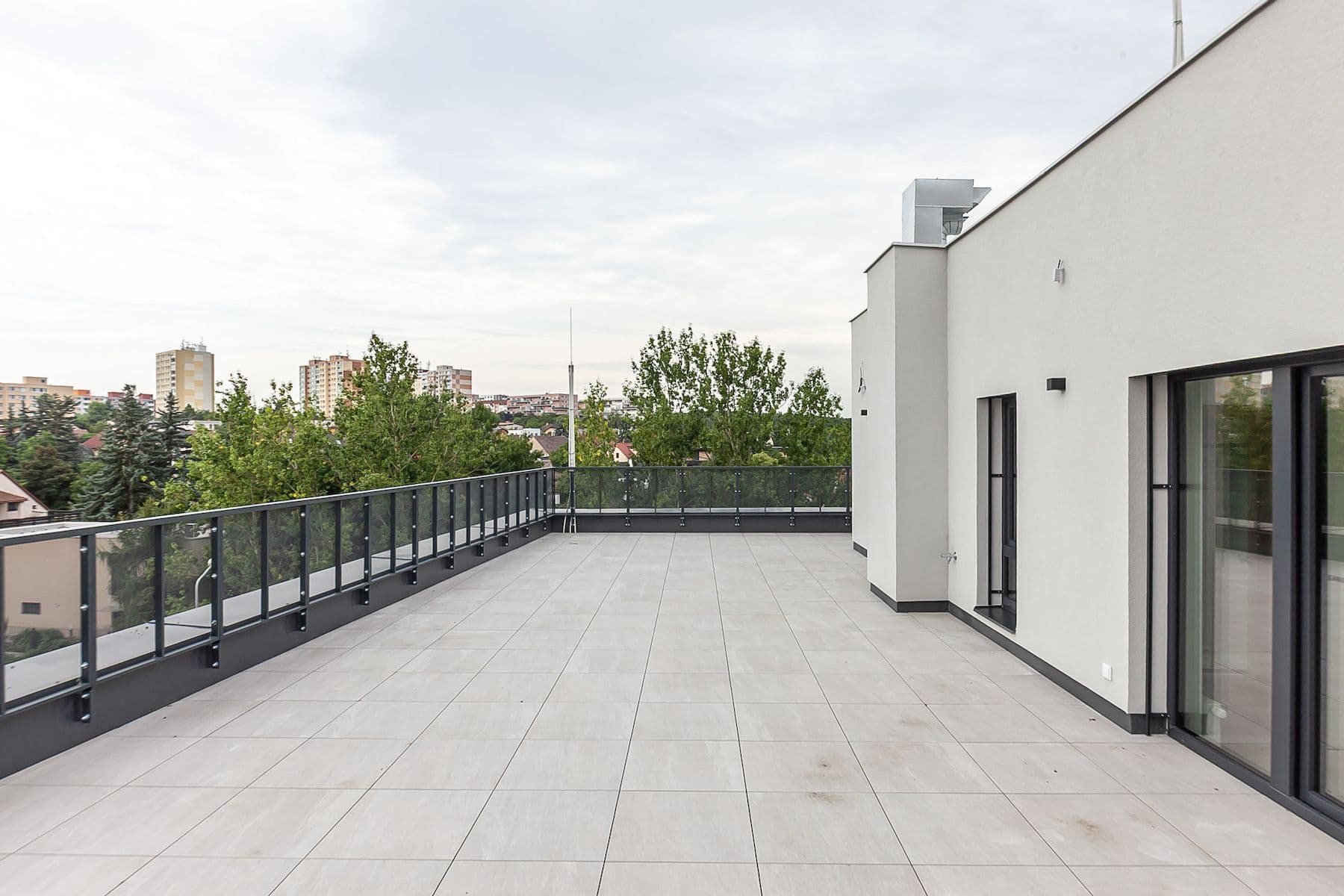 3 bedroom with open-plan kitchen flat for sale, 120 m², Milánská, Prague, Prague 3 bedroom with open-plan kitchen flat for sale, 120 m², Milánská, Prague, Prague