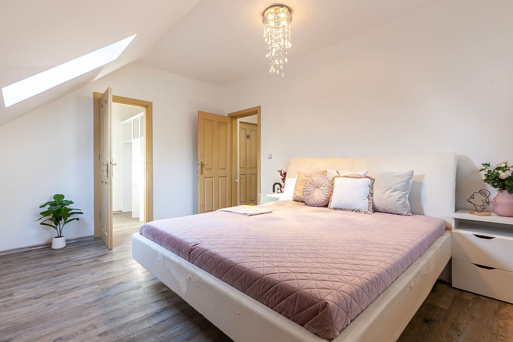 4 bedroom flat for sale, 371 m², Palouky, Hostivice, Středočeský Region 4 bedroom flat for sale, 371 m², Palouky, Hostivice, Středočeský Region