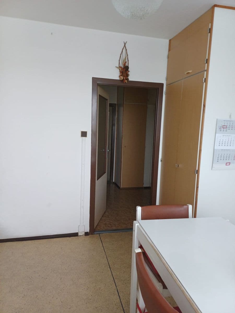 3 bedroom flat to rent, 80 m², Generála Janouška, Prague, Prague 3 bedroom flat to rent, 80 m², Generála Janouška, Prague, Prague