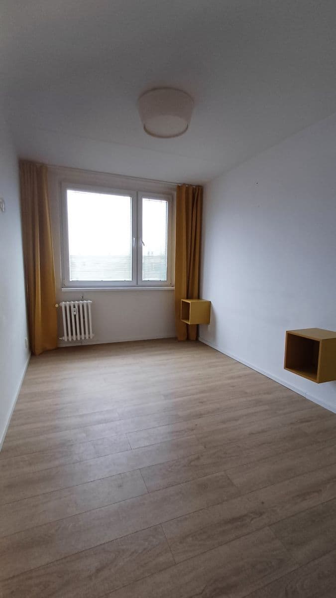 1 bedroom with open-plan kitchen flat to rent, 43 m², Luhovská, Prague, Prague 1 bedroom with open-plan kitchen flat to rent, 43 m², Luhovská, Prague, Prague