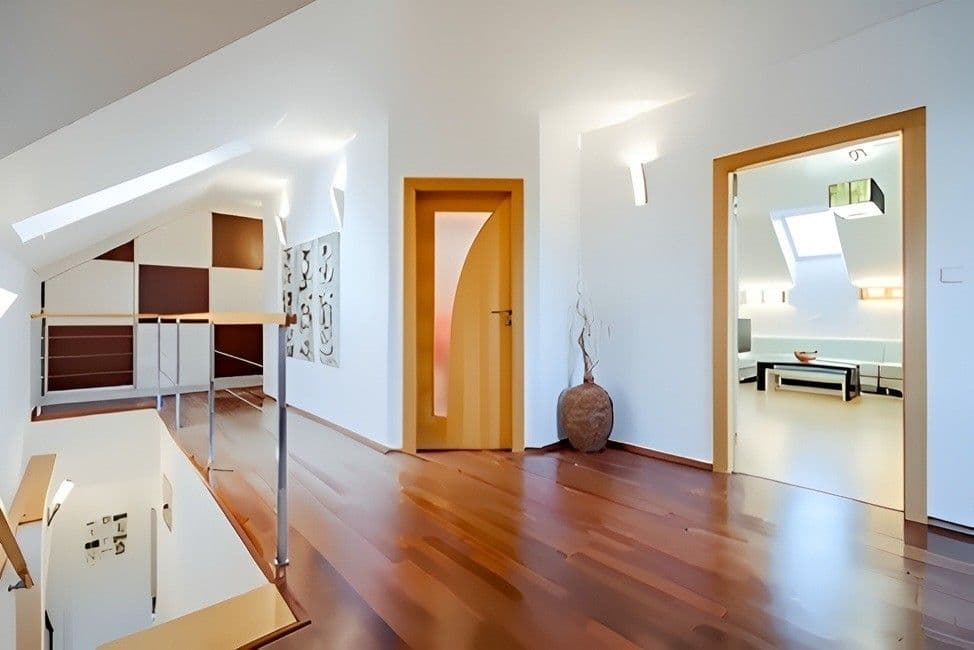 3 bedroom with open-plan kitchen flat to rent, 130 m², Na Slavíkově, Prague, Prague 3 bedroom with open-plan kitchen flat to rent, 130 m², Na Slavíkově, Prague, Prague