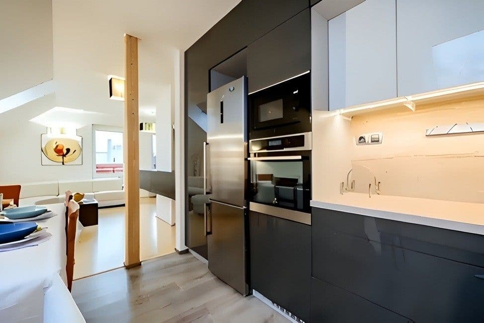 3 bedroom with open-plan kitchen flat to rent, 130 m², Na Slavíkově, Prague, Prague 3 bedroom with open-plan kitchen flat to rent, 130 m², Na Slavíkově, Prague, Prague