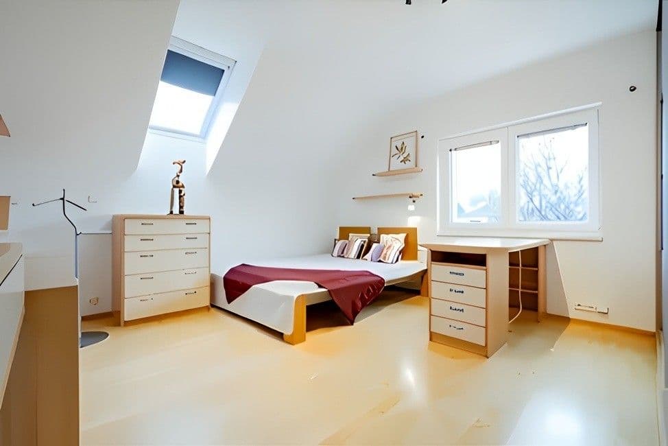 3 bedroom with open-plan kitchen flat to rent, 130 m², Na Slavíkově, Prague, Prague 3 bedroom with open-plan kitchen flat to rent, 130 m², Na Slavíkově, Prague, Prague