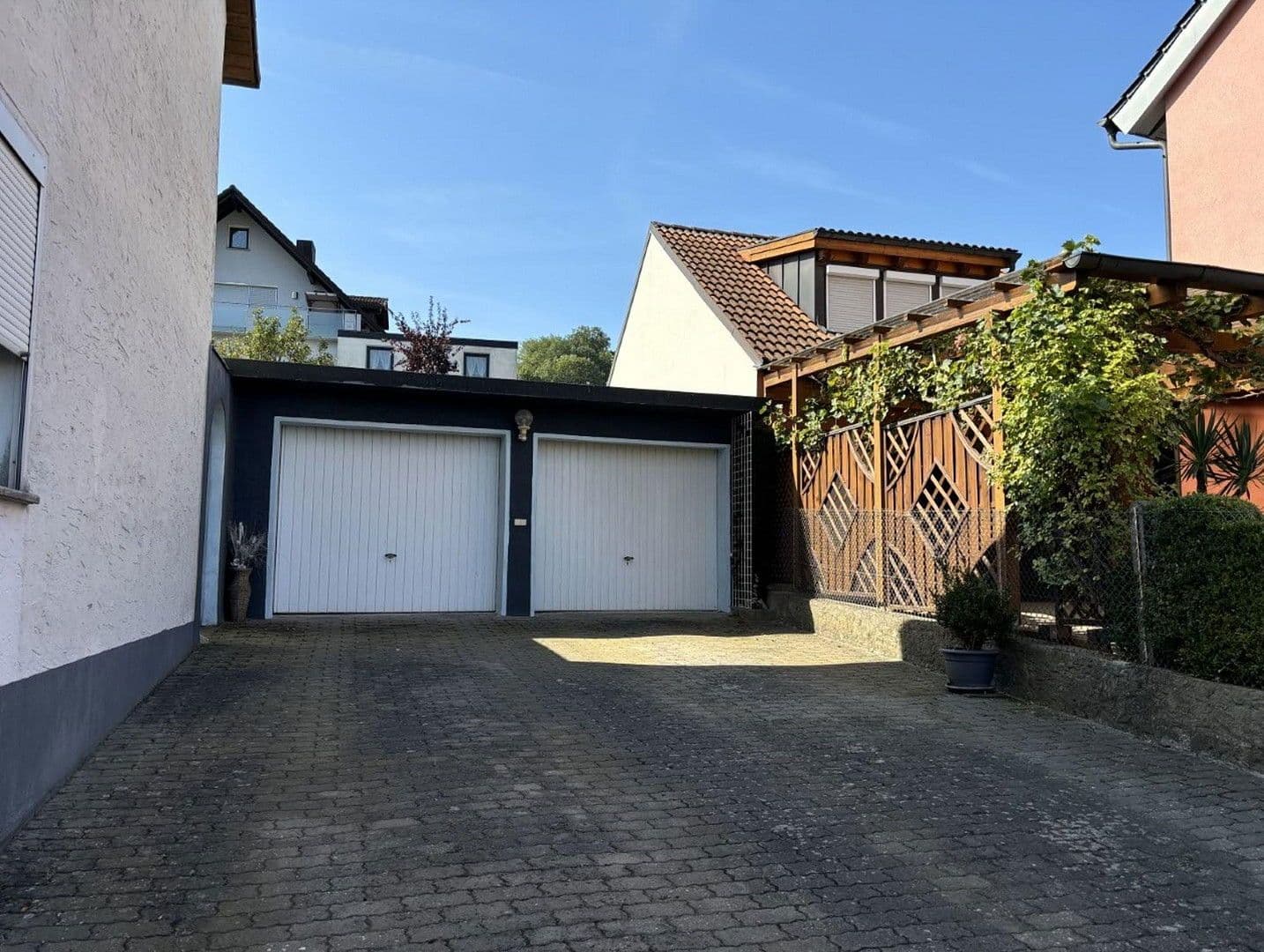 house for sale, 266 m², Am Feld 10, Rattelsdorf, Bavaria house for sale, 266 m², Am Feld 10, Rattelsdorf, Bavaria