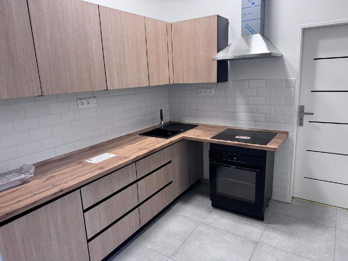 3 bedroom flat to rent, 110 m², Praskova, Olomouc, Olomoucký Region 3 bedroom flat to rent, 110 m², Praskova, Olomouc, Olomoucký Region