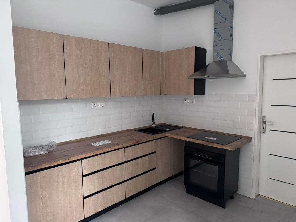 3 bedroom flat to rent, 110 m², Praskova, Olomouc, Olomoucký Region 3 bedroom flat to rent, 110 m², Praskova, Olomouc, Olomoucký Region