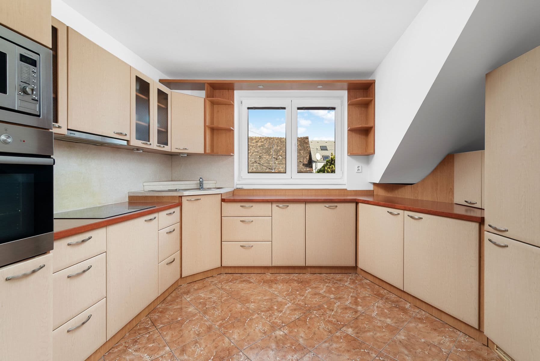 house for sale, 172 m², Hřbitovní, Blučina, Jihomoravský Region house for sale, 172 m², Hřbitovní, Blučina, Jihomoravský Region