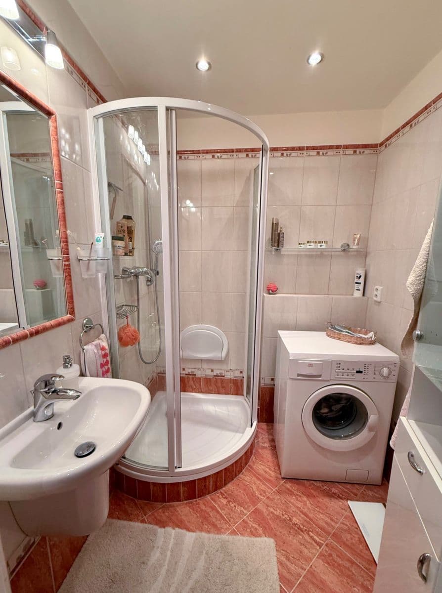 3 bedroom flat for sale, 72 m², Kunešova, Prague, Prague 3 bedroom flat for sale, 72 m², Kunešova, Prague, Prague