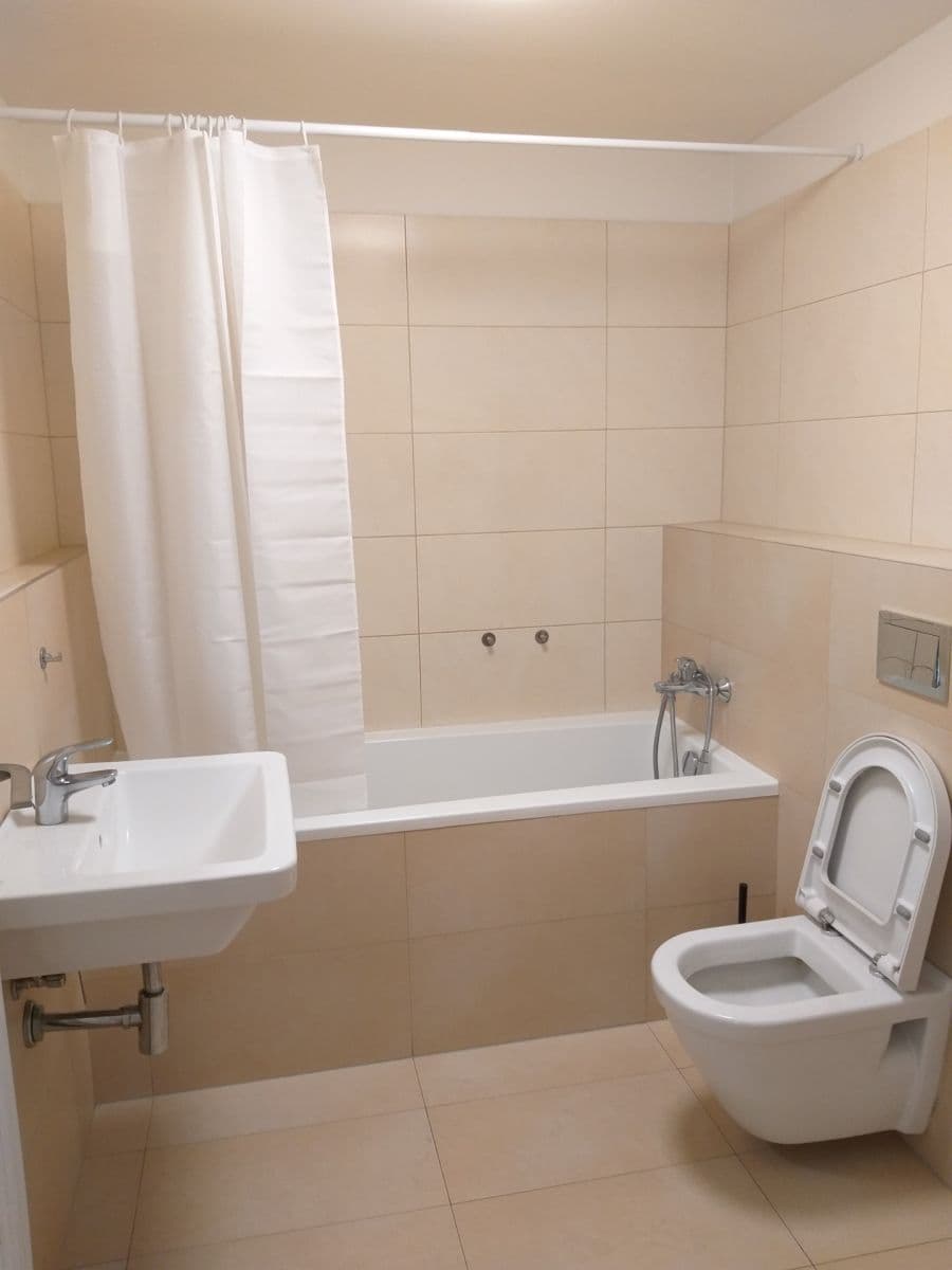 Studio flat to rent, 34 m², Modrého, Prague, Prague Studio flat to rent, 34 m², Modrého, Prague, Prague