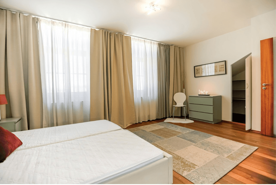 2 bedroom with open-plan kitchen flat to rent, 153 m², Korunní, Prague, Prague 2 bedroom with open-plan kitchen flat to rent, 153 m², Korunní, Prague, Prague