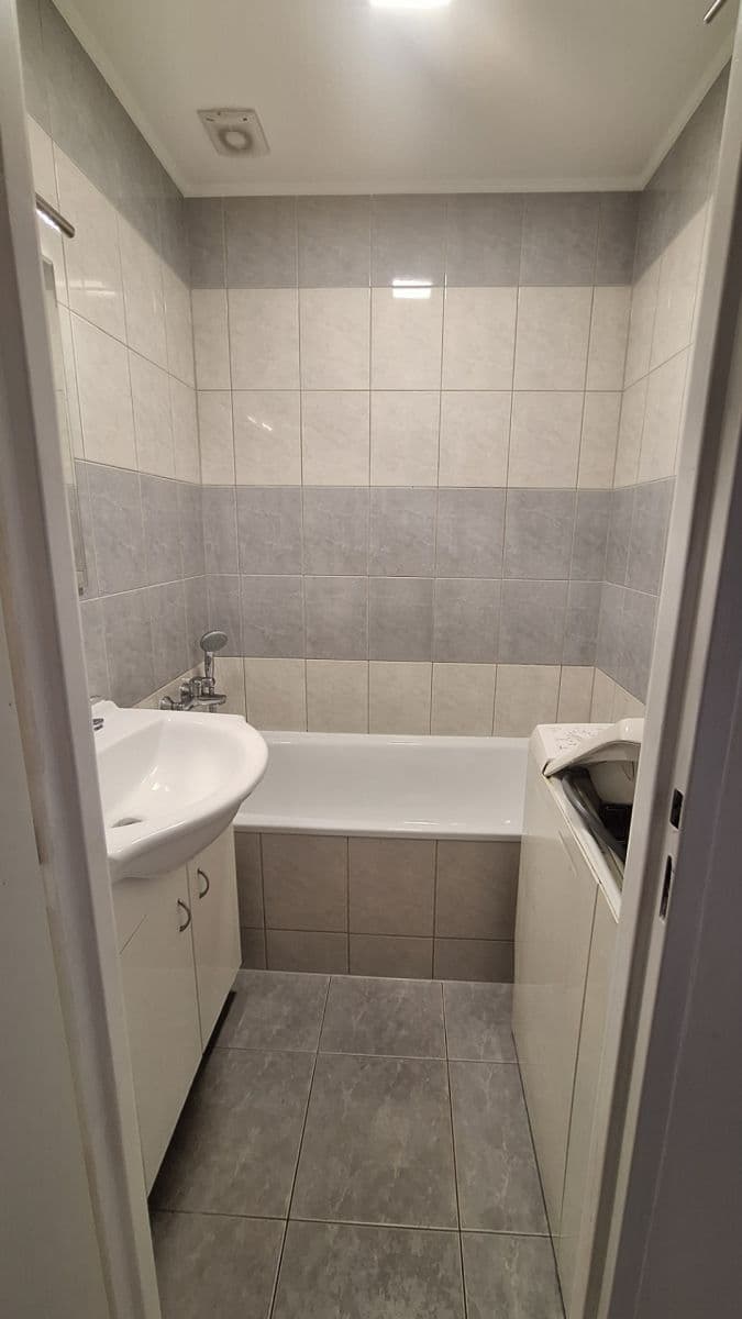 1 bedroom flat to rent, 36 m², Májová, Ostrov, Karlovarský Region 1 bedroom flat to rent, 36 m², Májová, Ostrov, Karlovarský Region