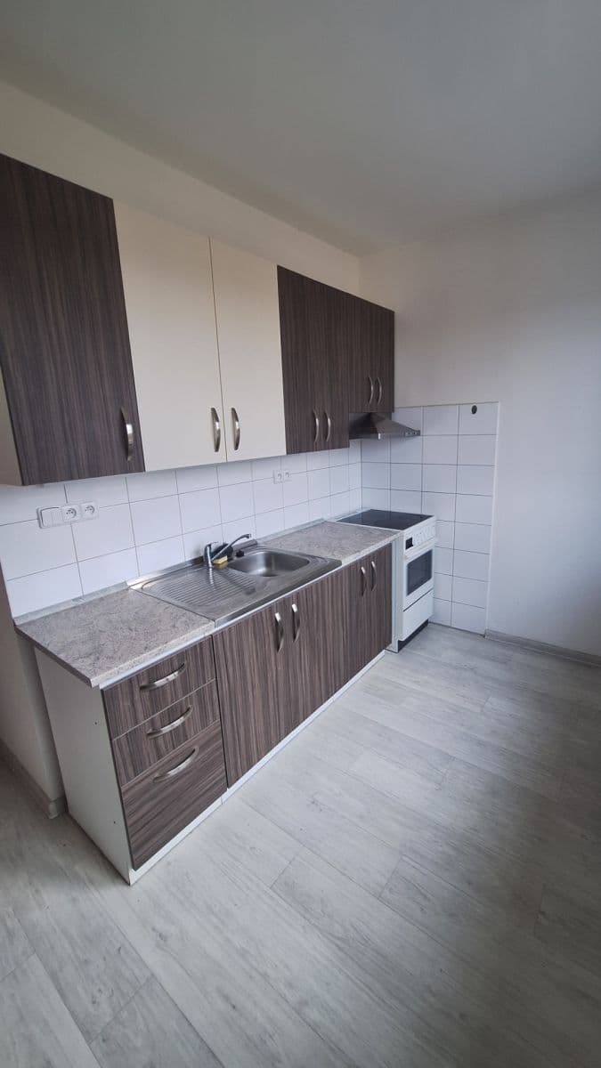 1 bedroom flat to rent, 36 m², Májová, Ostrov, Karlovarský Region 1 bedroom flat to rent, 36 m², Májová, Ostrov, Karlovarský Region