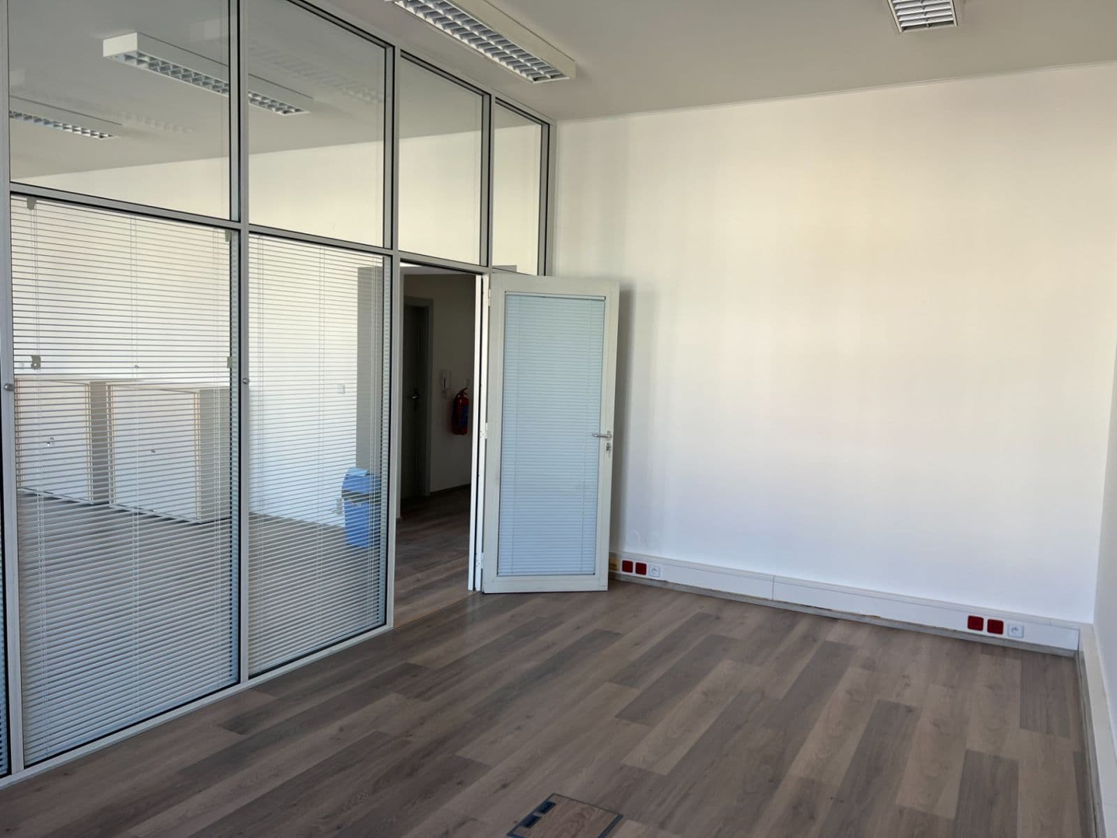 office to rent, 320 m², Záhřebská, Prague, Prague office to rent, 320 m², Záhřebská, Prague, Prague