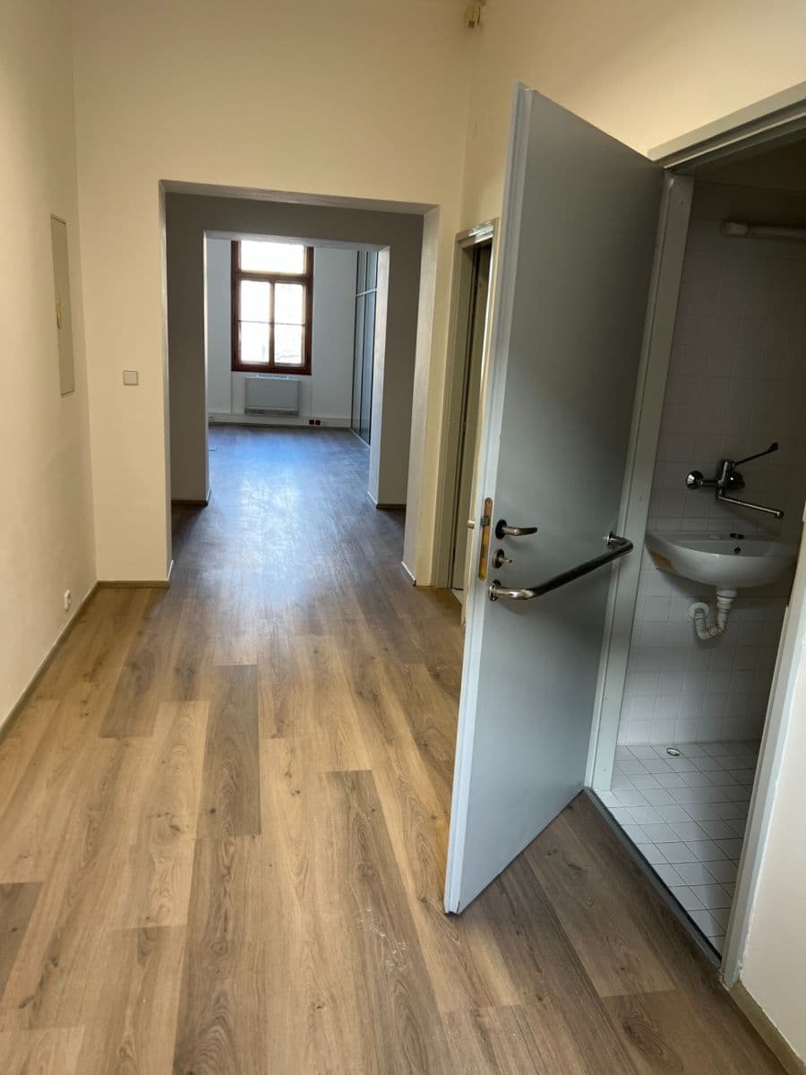 office to rent, 320 m², Záhřebská, Prague, Prague office to rent, 320 m², Záhřebská, Prague, Prague