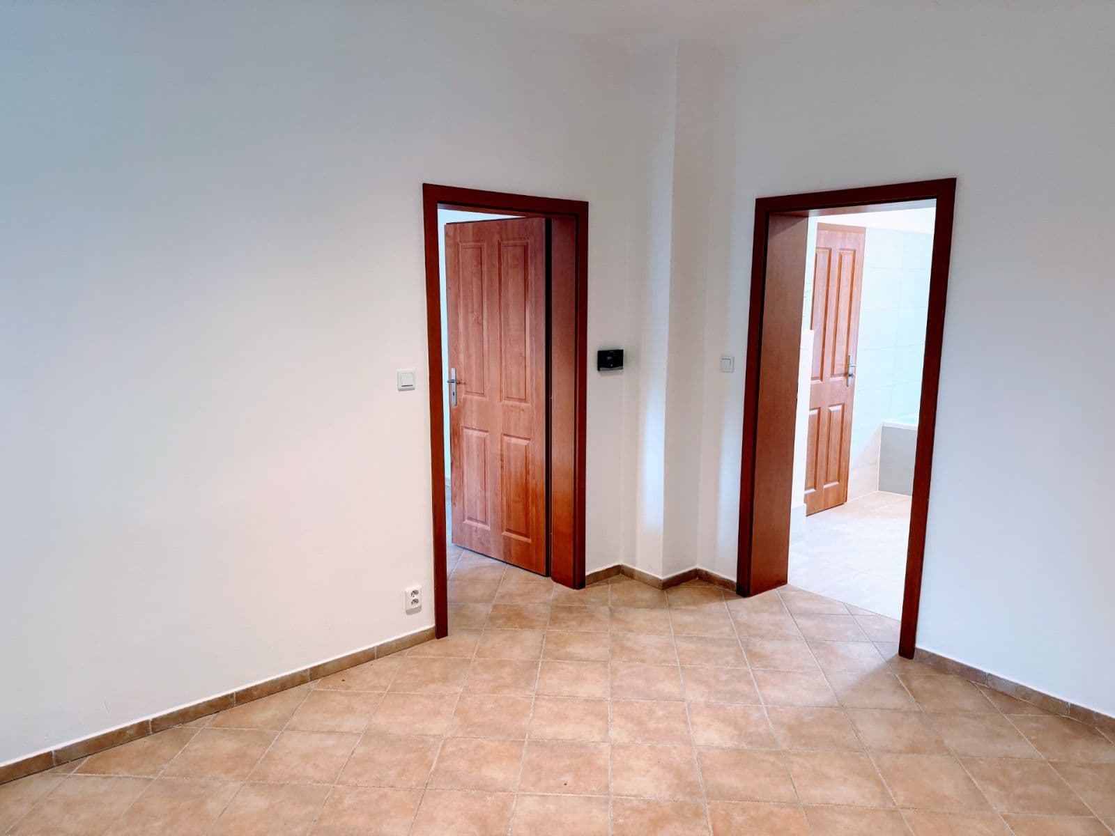 1 bedroom with open-plan kitchen flat to rent, 57 m², Komenského, Černošice, Středočeský Region 1 bedroom with open-plan kitchen flat to rent, 57 m², Komenského, Černošice, Středočeský Region