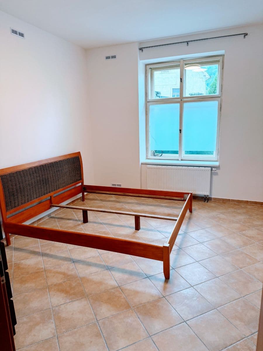 1 bedroom with open-plan kitchen flat to rent, 57 m², Komenského, Černošice, Středočeský Region 1 bedroom with open-plan kitchen flat to rent, 57 m², Komenského, Černošice, Středočeský Region