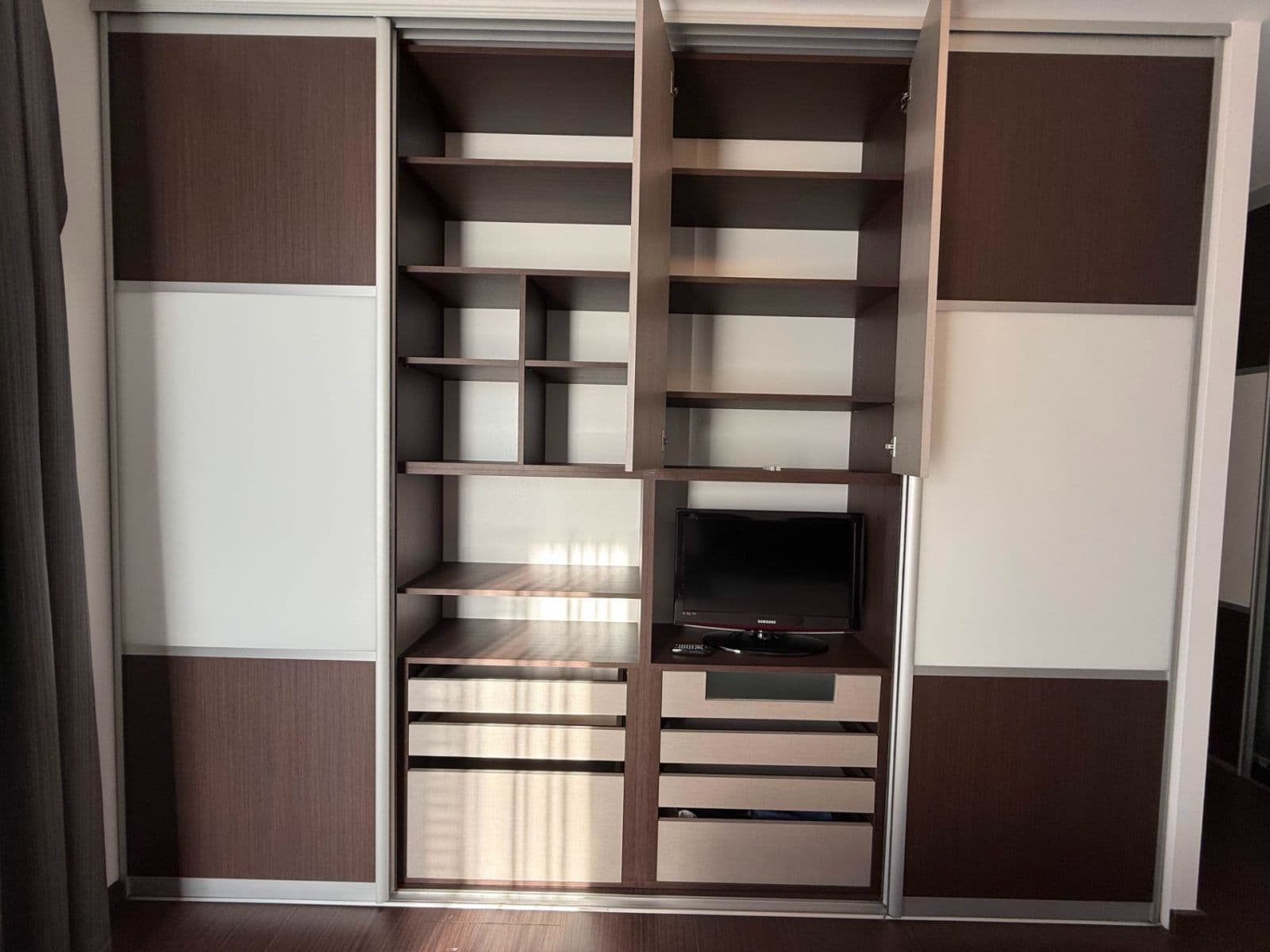 3 bedroom with open-plan kitchen flat to rent, 90 m², Generála Šišky, Prague, Prague 3 bedroom with open-plan kitchen flat to rent, 90 m², Generála Šišky, Prague, Prague