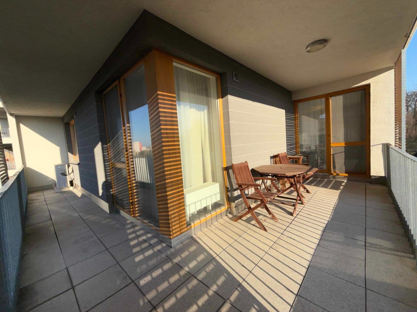 3 bedroom with open-plan kitchen flat to rent, 90 m², Generála Šišky, Prague, Prague 3 bedroom with open-plan kitchen flat to rent, 90 m², Generála Šišky, Prague, Prague